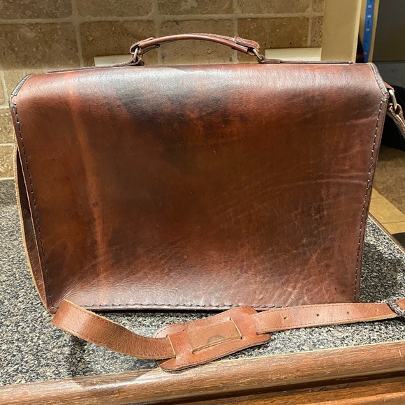 Chilean Handmade Leather Satchel Messenger Bag - Picture 3 of 8